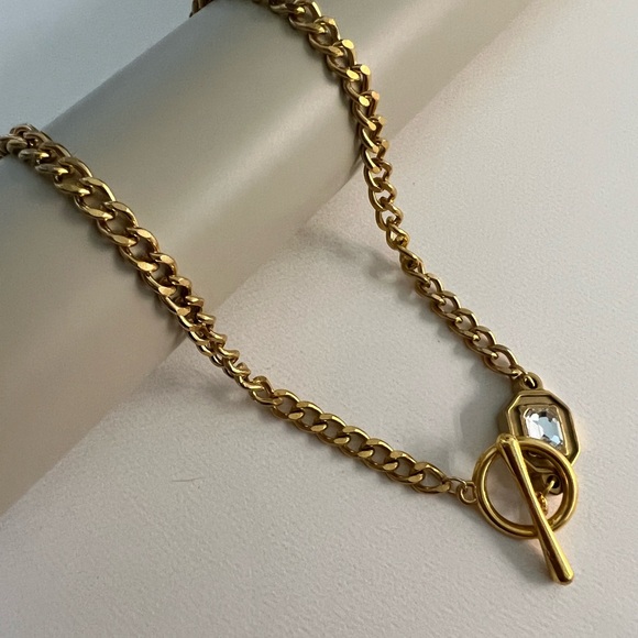 Classic Vintage-Inspired Chunky Gold Necklace - Elegant Artsy Necklace - Picture 5 of 13